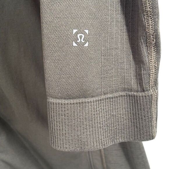 Lululemon Engineered Warmth Merino Wool Blend Jacket Dark Olive Size Large - Picture 8 of 12